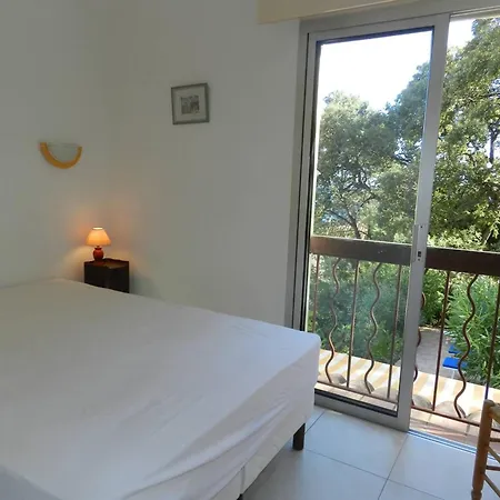 Le Lavandou, 3 Pieces, 4 Personnes - Fr-1-251-646 Apartment *