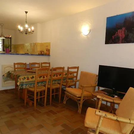 Le Lavandou, 3 Pieces, 4 Personnes - Fr-1-251-646 Apartment