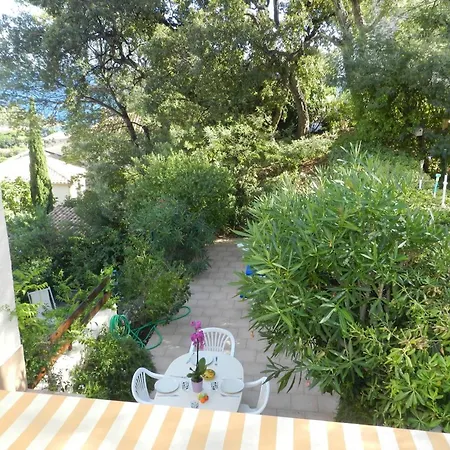 Le Lavandou, 3 Pieces, 4 Personnes - Fr-1-251-646 Apartment *